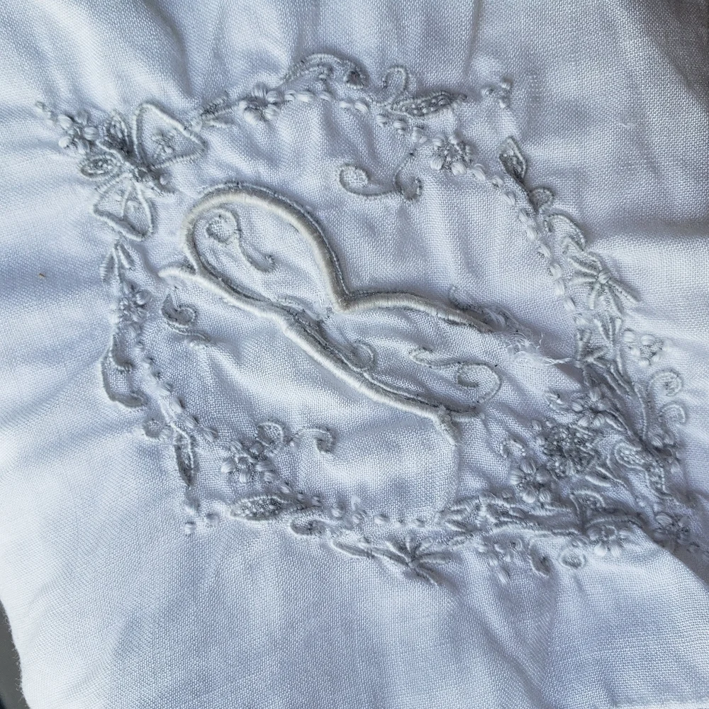 Antique Hanky with Monogram Letter "R" - Picture 3 of 4